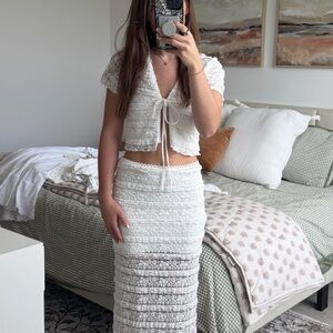 Vestique White Lace Skirt Set